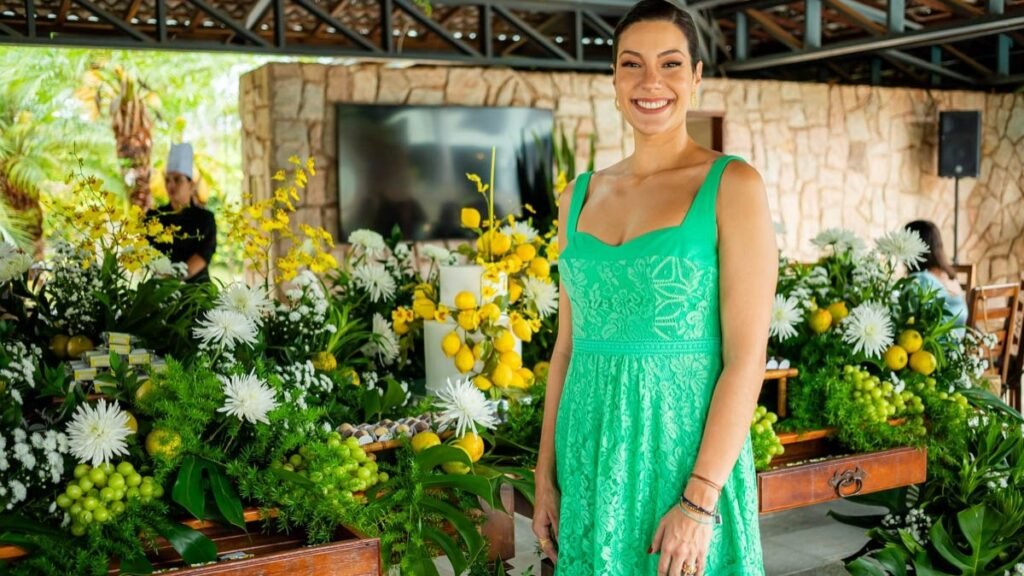 Advogada Gabriela Bessa celebra aniversário com almoço somente para mulheres