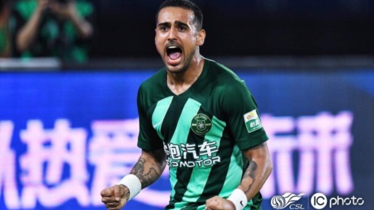 Atacante brasileiro brilha na Ásia e supera recorde de clube chinês em uma temporada