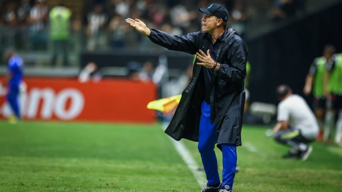 ‘qual a regra do futebol?’