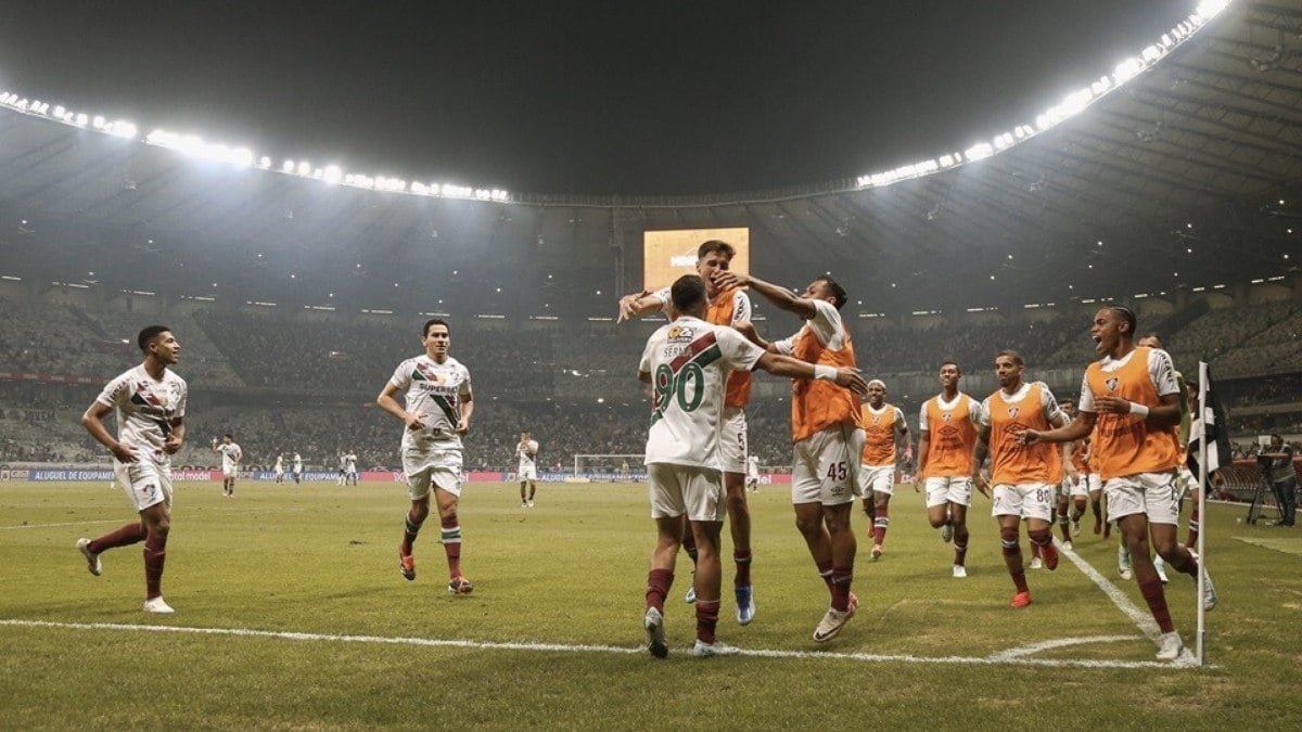 Fluminense vence o Atlético-MG e dorme fora do Z4 no Campeonato Brasileiro