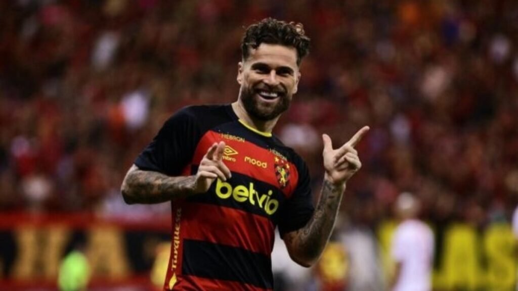 Santos negocia saída em definitivo de Lucas Lima