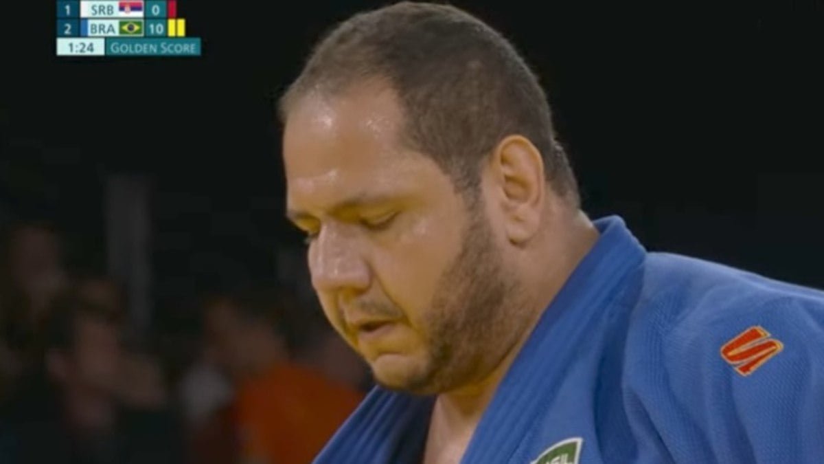 Brasil vence Sérvia por 4 a 1 e vai disputar o bronze no judô por equipes Brasil vence Sérvia por 4 a 1 e vai disputar o bronze no judô por equipes
