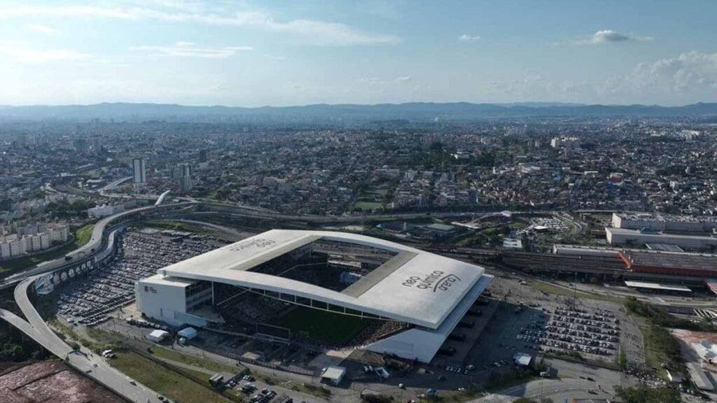 Justiça determina bloqueio de quase R$ 30 milhões do Corinthians por dívida com agente de Cássio