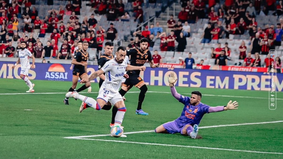 Athletico e Fortaleza empatam em jogo eletrizante pelo Brasileirão