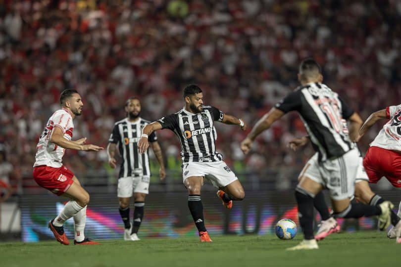 lesão de Hulk não é simples, e acontece no pior momento possível