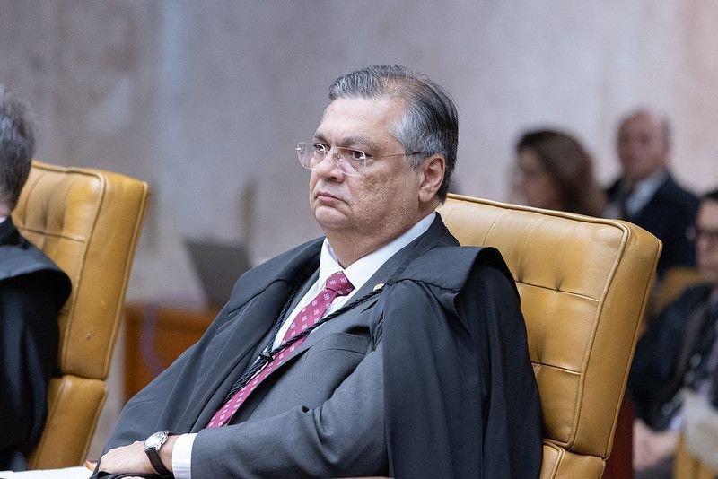 Dino quer saber do governo quais ações estão sendo tomadas para combater incêndios no Pantanal e na Amazônia; veja lista