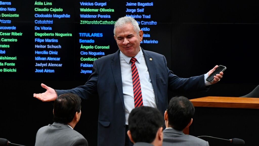 Ajustes e falta de relator travam projeto de emendas no Congresso