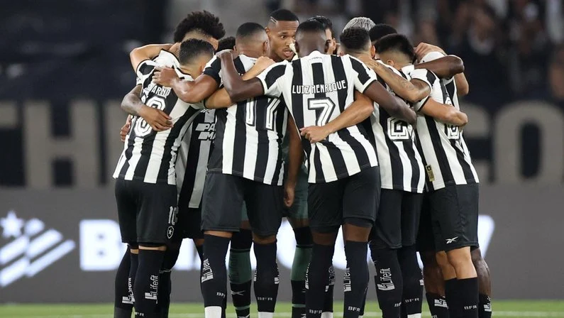 Botafogo segue na liderança isolada do Campeonato Brasileiro