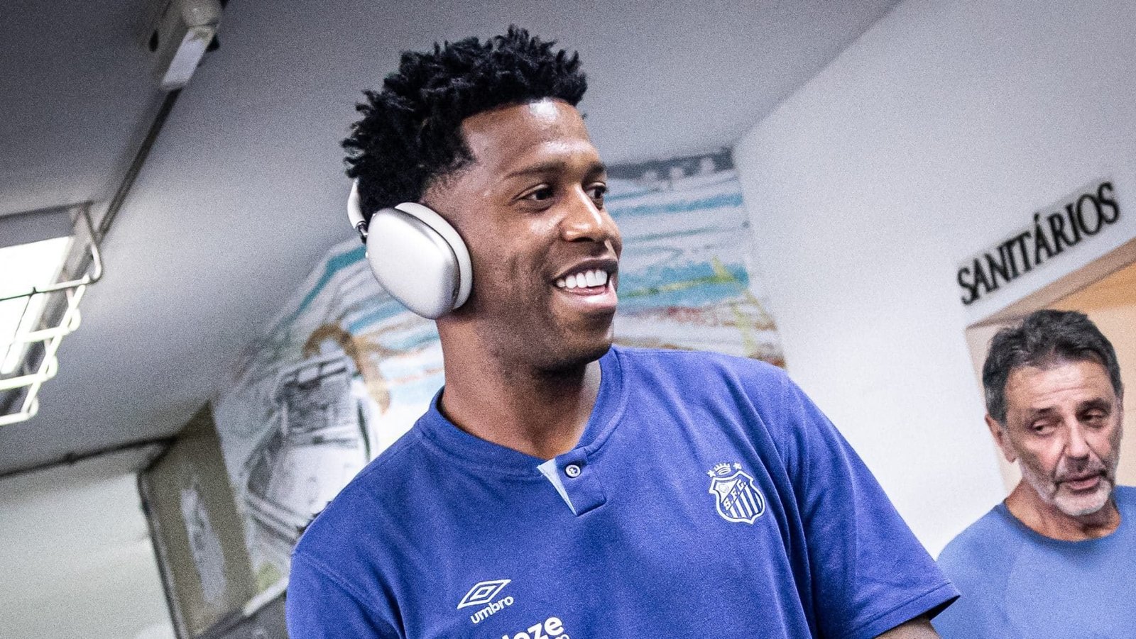 Gil toma decisão sobre futuro e aguarda posicionamento do Santos