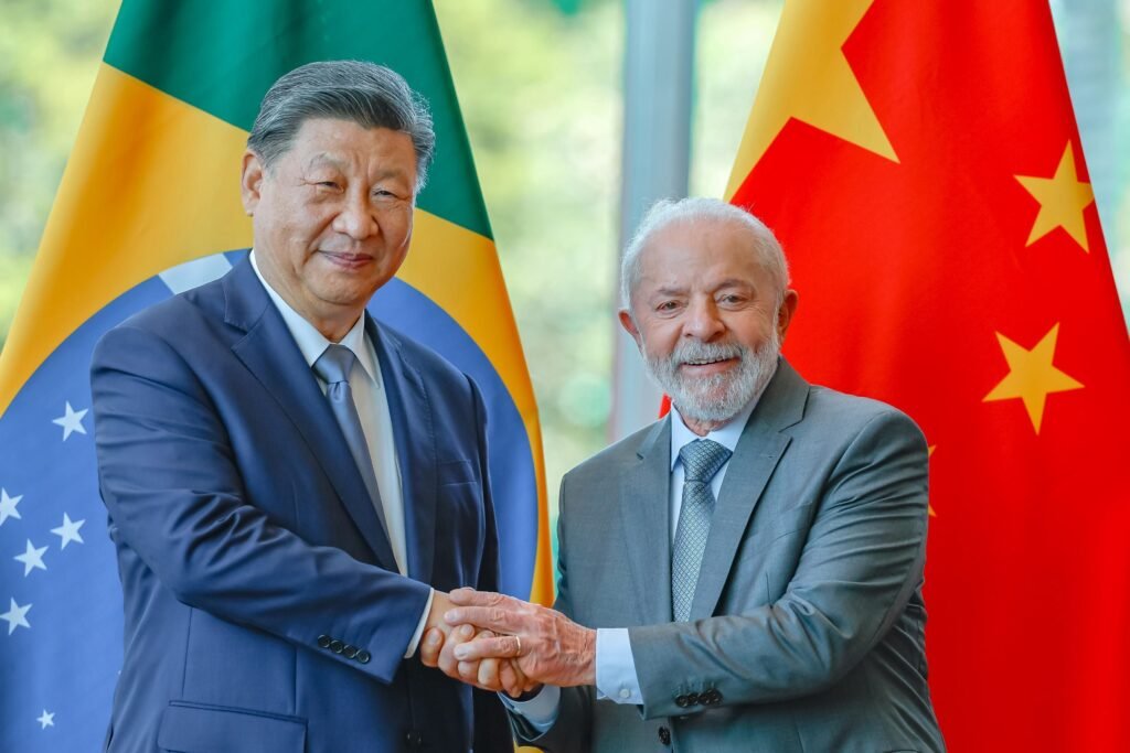 Lula será reunirá com Xi Jinping pela terceira vez; relembre reuniões