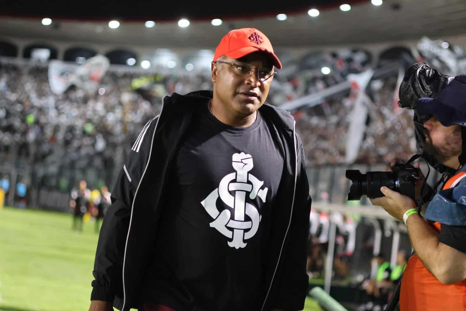Otimista, Roger fala sobre chances de título do Inter: ‘Não é proibido sonhar’