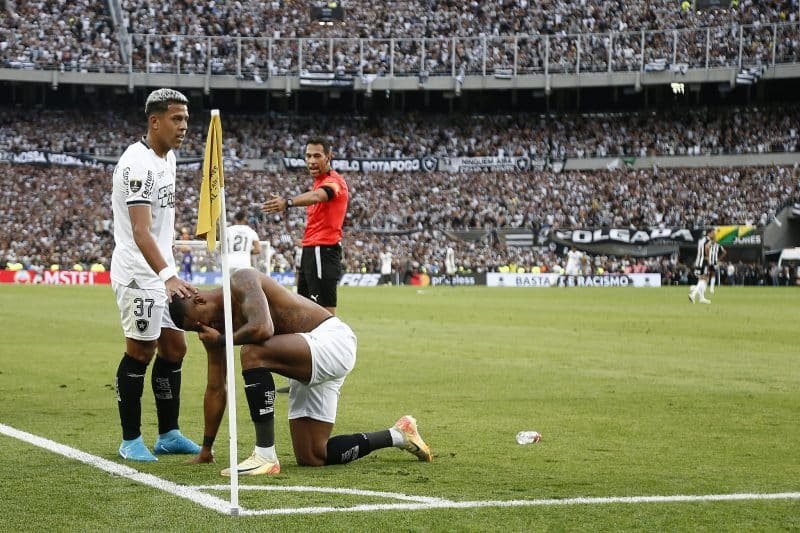 a histórias entrelaçadas entre Júnior Santos e o Botafogo na Libertadores