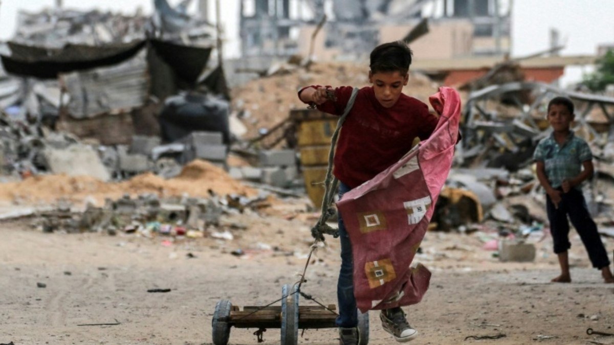 Hospital que cuida de refugiados feridos é bombardeado em Gaza