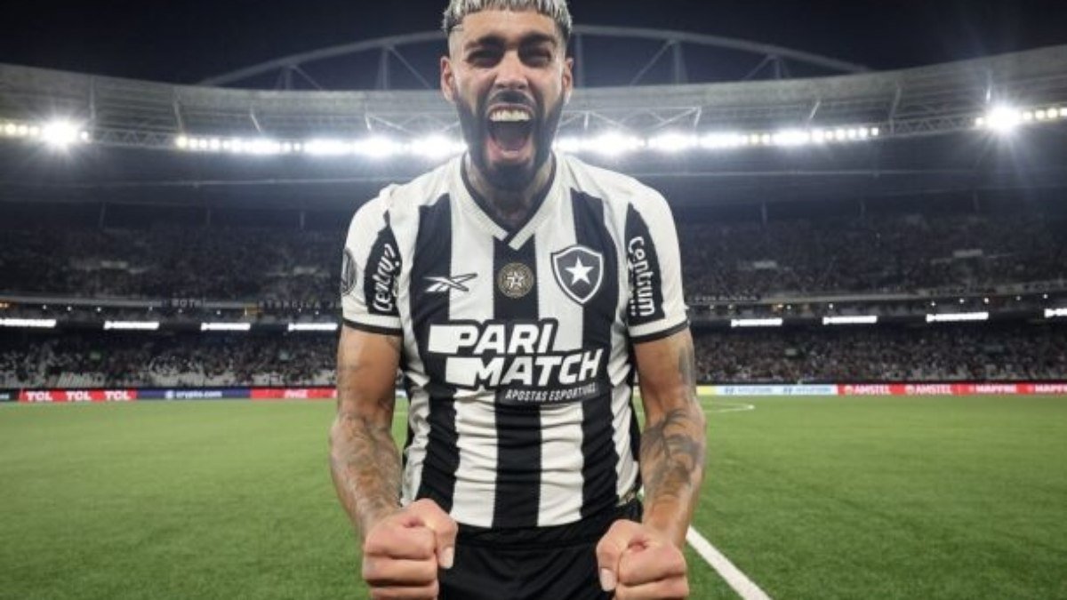 Barboza se emociona com primeiro gol pelo Botafogo: ‘Muito feliz’
