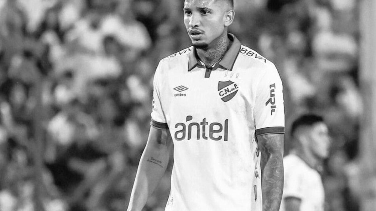 Zagueiro uruguaio, Juan Izquierdo morre após colapso durante jogo da Libertadores