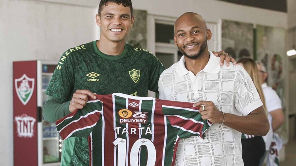 Campeão brasileiro pelo Fluminense, Tartá faz visita a ex-clube
