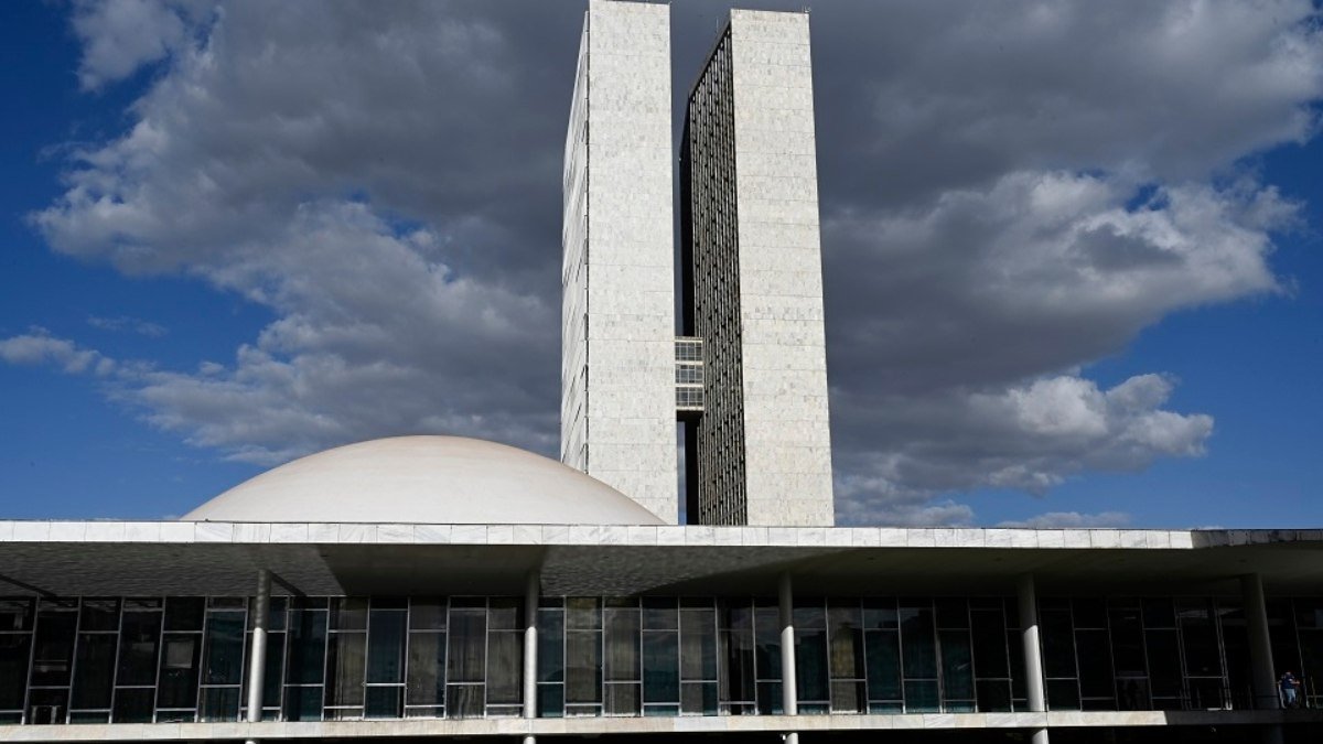 Centrão apresenta ‘PEC do Ganho por Hora’ como alternativa para a escala 6×1