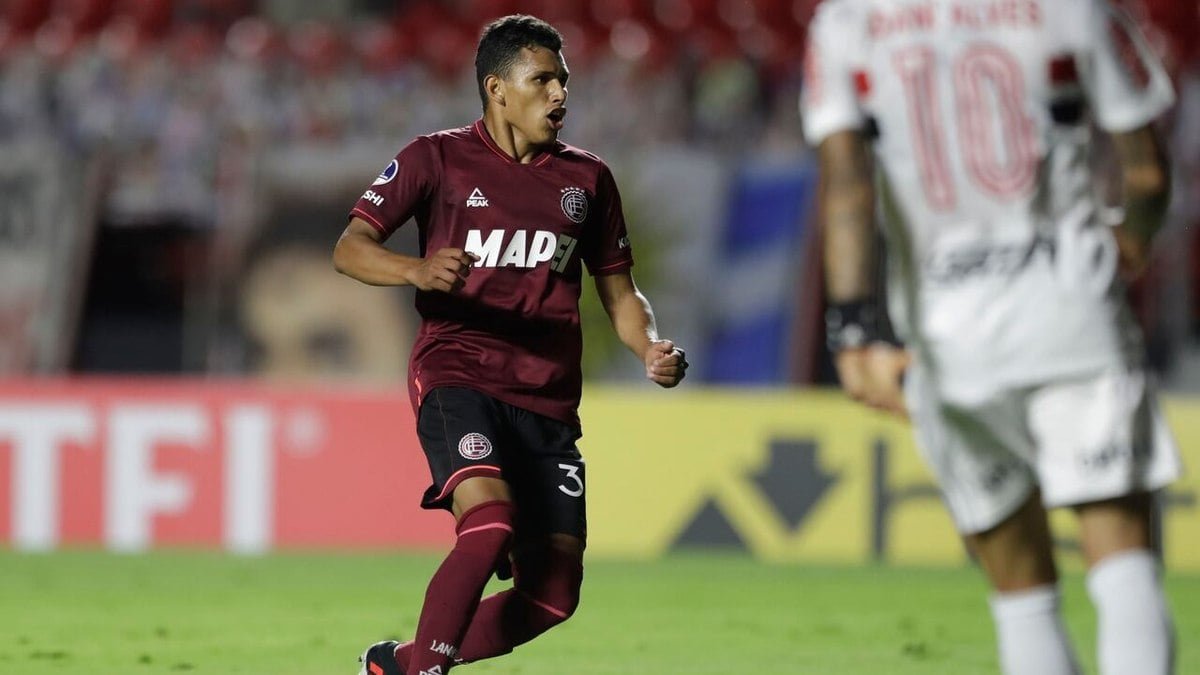 Internacional acerta a contratação do lateral-direito Braian Aguirre