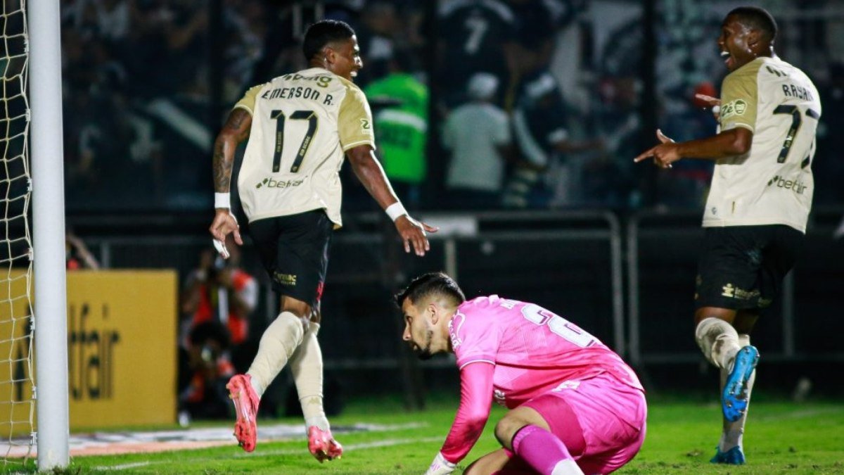 Vasco embala segunda vitória consecutiva e entra na briga por Libertadores