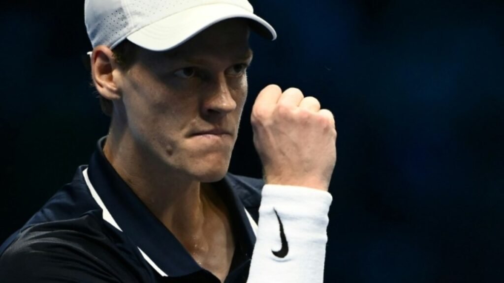 Sinner consegue 2ª vitória no ATP Finals; Medvedev reage e bate De Minaur