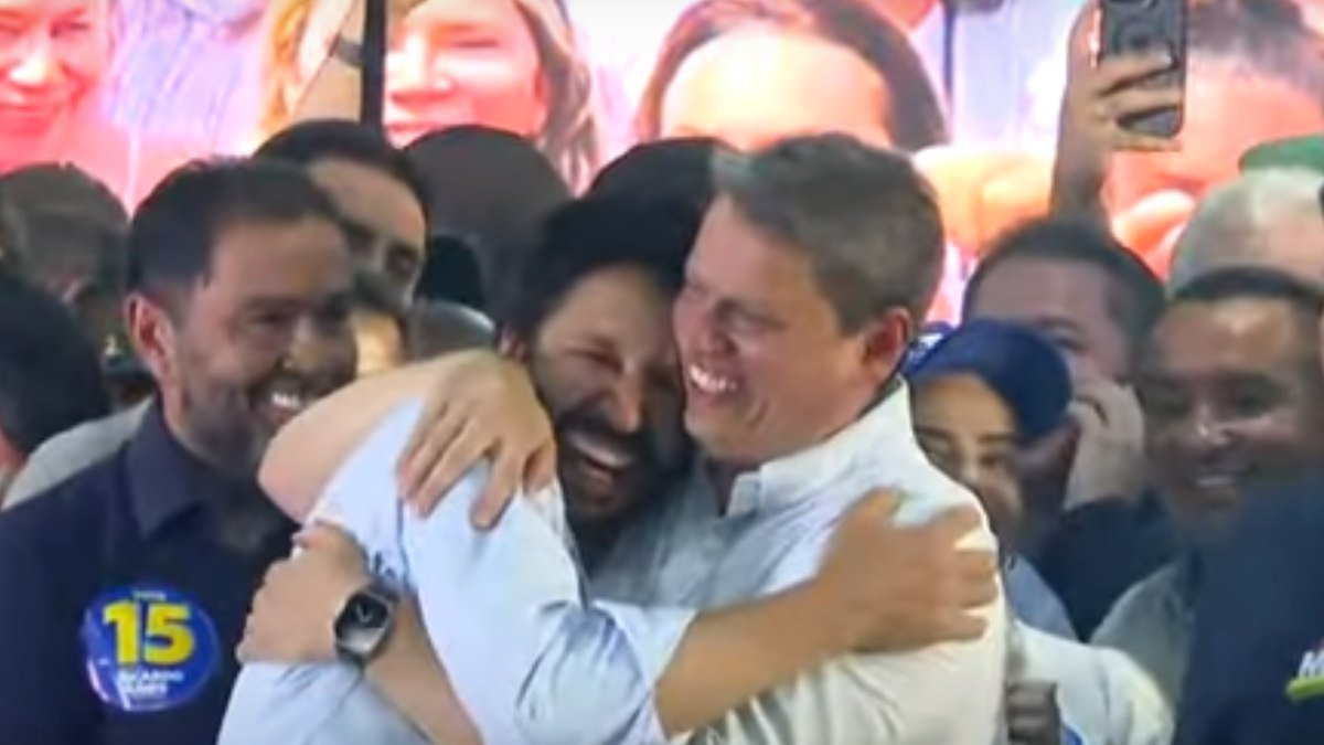 Nunes chama Tarcísio de ‘líder maior’ e diz que venceu ‘extremismos’ em 1º discurso