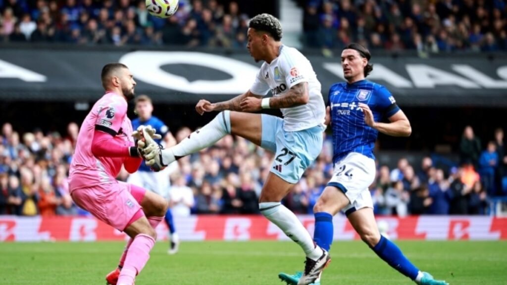 Aston Villa empata com Ipswich e perde chance de igualar líder Liverpool no Inglês