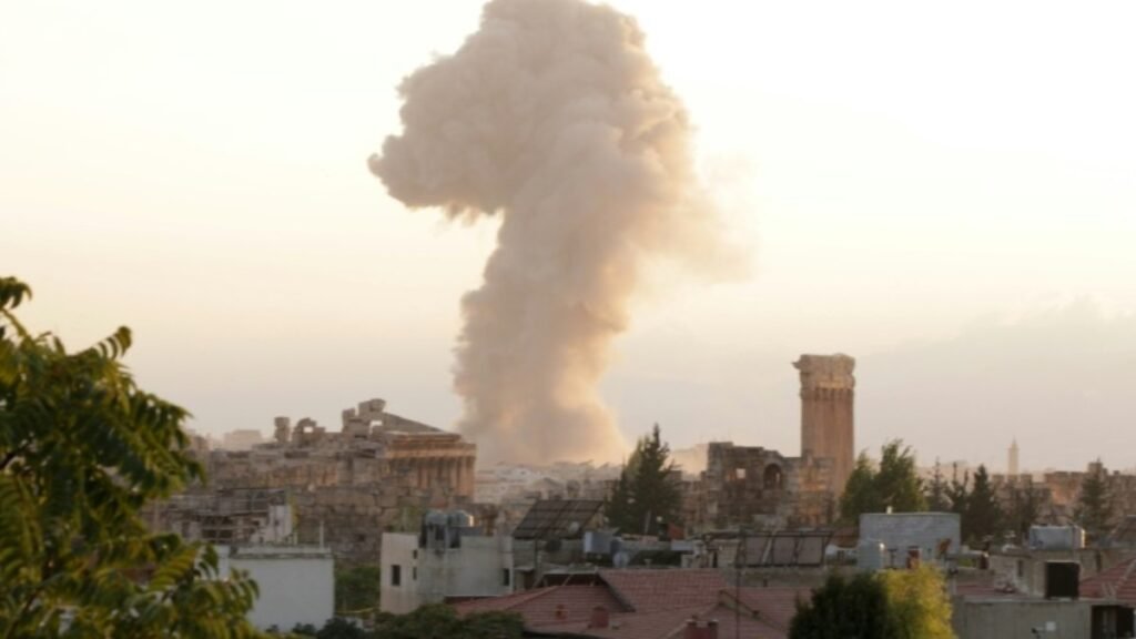Israel bombardeia o centro de Beirute; líder do Hamas no Líbano morre em ataque aéreo
