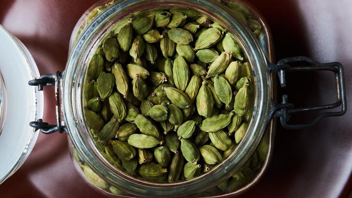Cardamomo: benefícios e como utilizar
