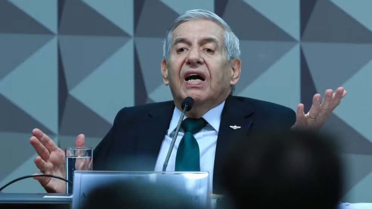 General Heleno pode ser o próximo a ser preso, avalia cúpula das Forças Armadas