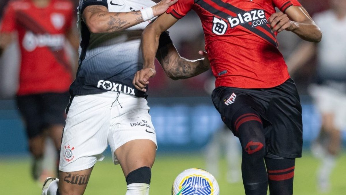 Corinthians recebe o Atlético-GO em busca de reverter retrospecto negativo contra o rival
