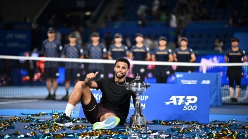 Francês Arthur Fils é campeão do ATP 500 de Tórquio