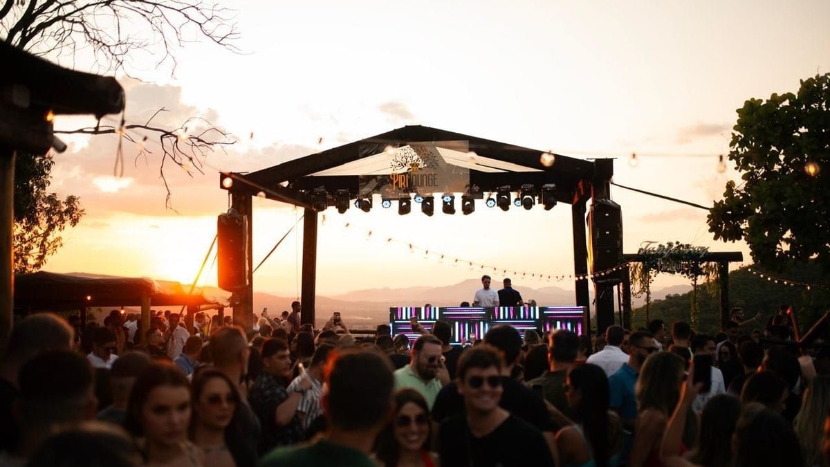 Piri Sunset retorna a Pirenópolis com DJ KVSH e vista deslumbrante para a Serra dos Pirineus