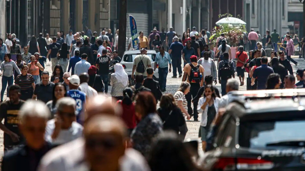 número de jovens que não estudam e nem trabalham é o menor desde 2012
