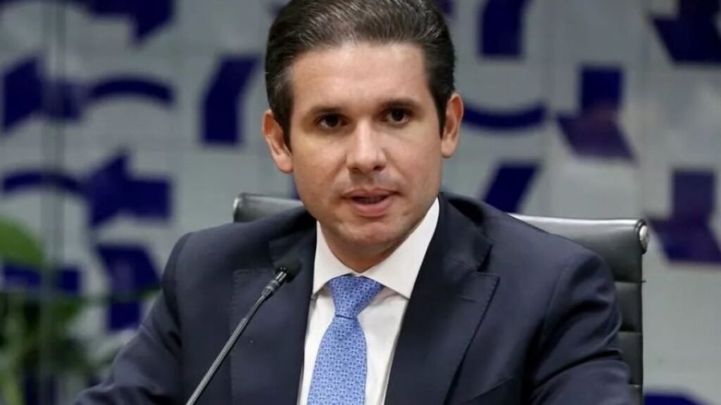 Hugo Motta critica aumento do IOF e cobra soluções estruturais do governo em até 10 dias