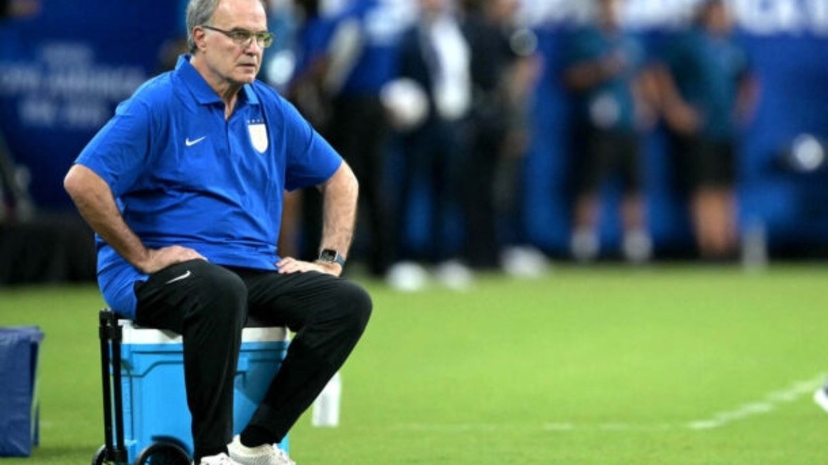 Bielsa afirma sobre críticas de Suárez: ‘Minha autoridade está afetada’