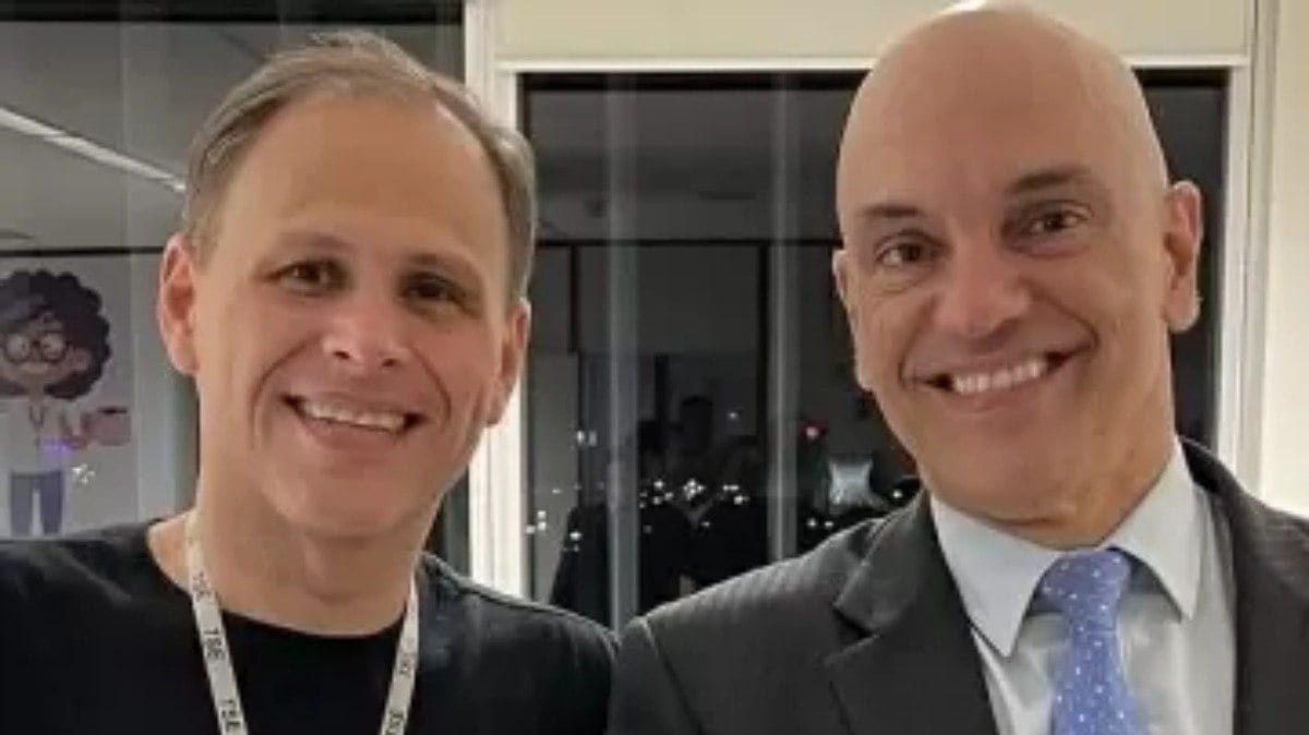 Polícia alegou ordem de Moraes para pegar celular de forma irregular, diz ex-assessor