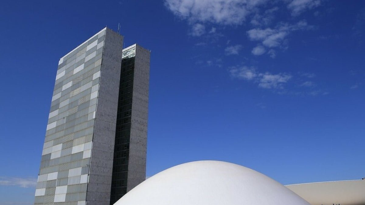 Exposição na Câmara destaca papel do Brasil na transição energética global
