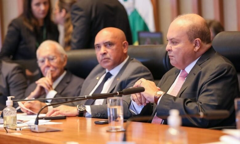 Presidente da CLDF elogia Ibaneis por sancionar lei que garante até R$ 15 mil para reforma de casas populares Presidente da CLDF elogia Ibaneis por sancionar lei que garante até R$ 15 mil para reforma de casas populares