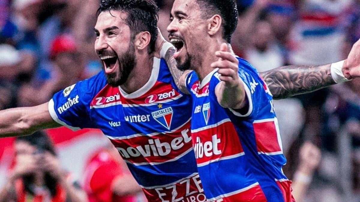 Fortaleza vence o Corinthians e assume a liderança do Brasileirão