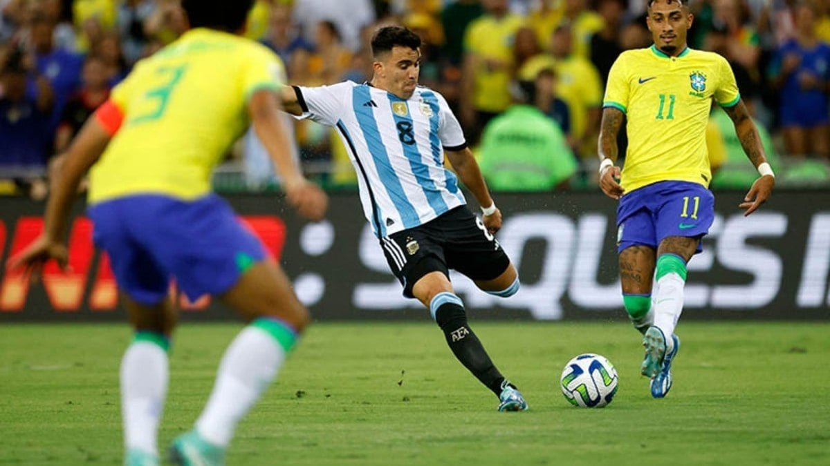 Marcos Acuña chega a Argentina para assinar com o River Plate