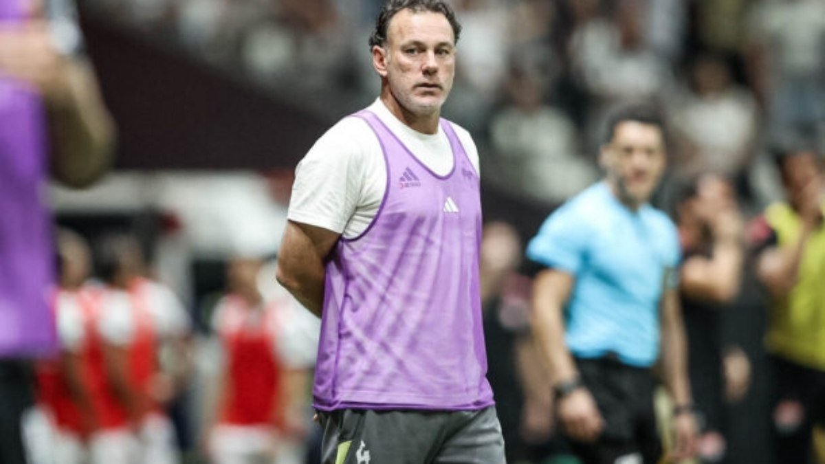 Com decisões, Atlético terá time reserva contra o Internacional