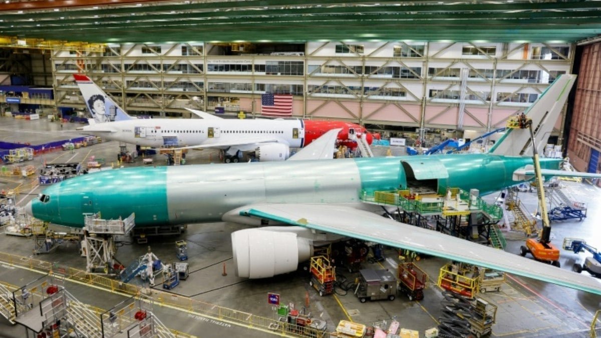Boeing suspende voos de teste do modelo 777X após identificar falha em componente