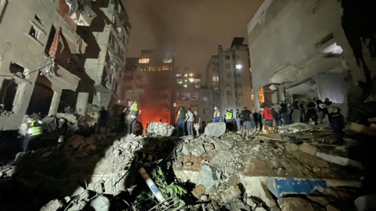 Beirute vive noite de terror com bombardeios israelenses