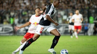 Red Bull Bragantino quebra tabu, vence o Vasco em São Januário e dorme na liderança do Brasileiro