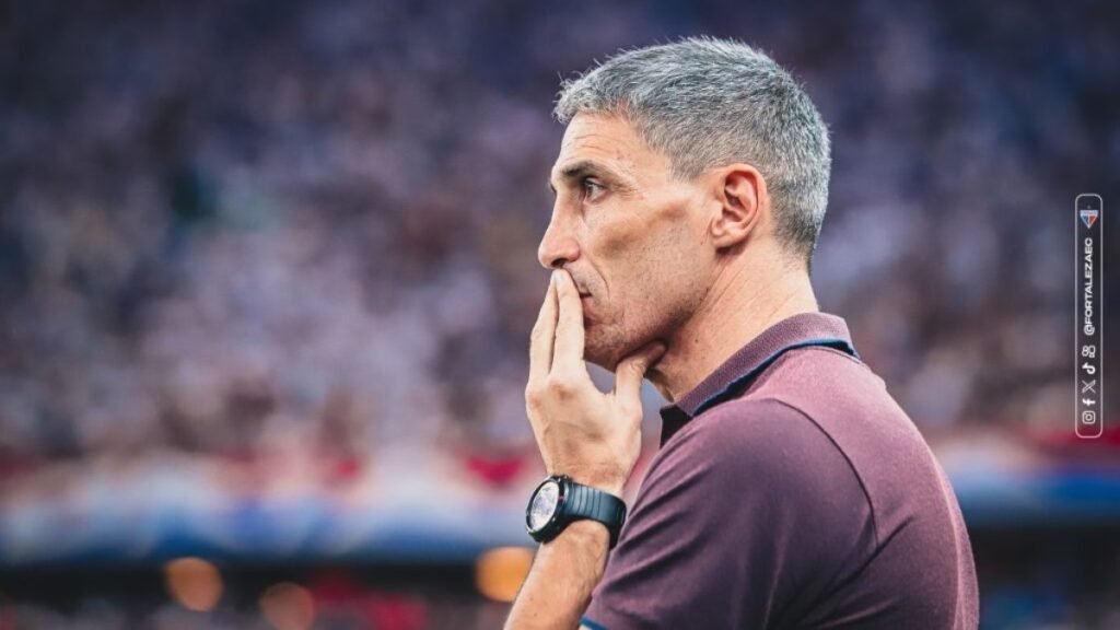 Após goleada, Vojvoda revela estratégia adotada pelo Fortaleza para ‘complicar’ o jogo ao Bahia