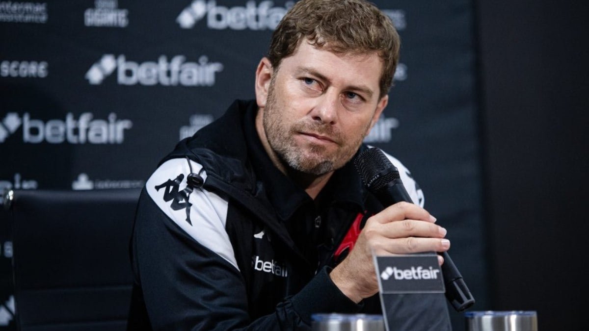 “Saber sofrer no final do jogo sem tomar gol tem sido fundamental”, disse Rafael Paiva após mais uma vitória com o Vasco