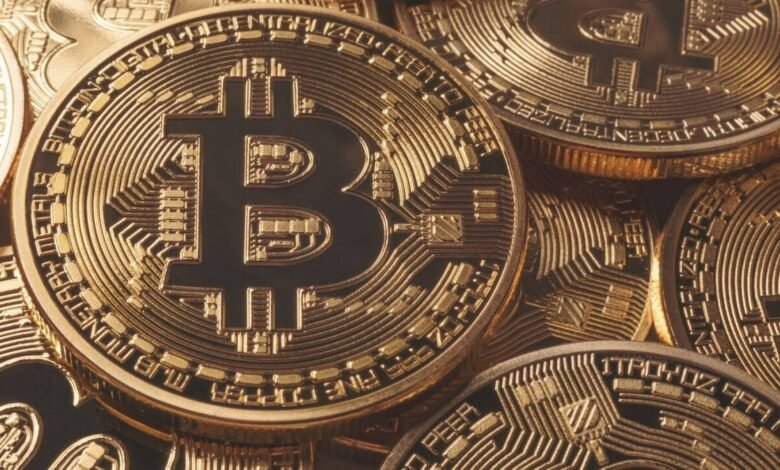 Bitcoin atinge maior valor da história Bitcoin atinge maior valor da história