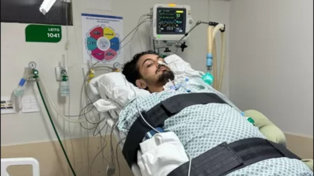 Jovem perde movimento do corpo sem lesão e faz alerta para doença rara