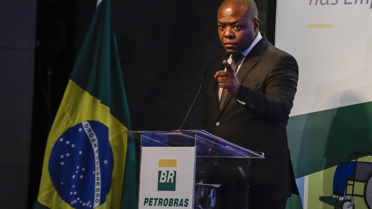 PF nomeia delegada para investigar denúncias de assédio contra Silvio Almeida