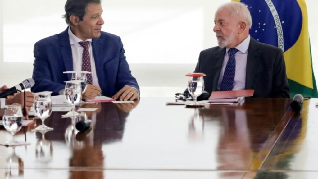 Governo anuncia corte de R$ 70 bilhões em gastos públicos